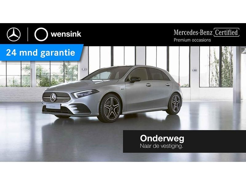 Grijs Gebruikt 2020 Mercedes A250 Business Hatchback | € 26.850 (Eerlijke prijs) - Afbeelding 1/4
