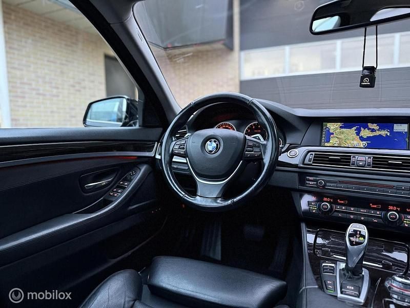Zwart Occasion 2012 BMW 550 Executive Sedan | € 19.950 (Eerlijke prijs) - Afbeelding 1/4