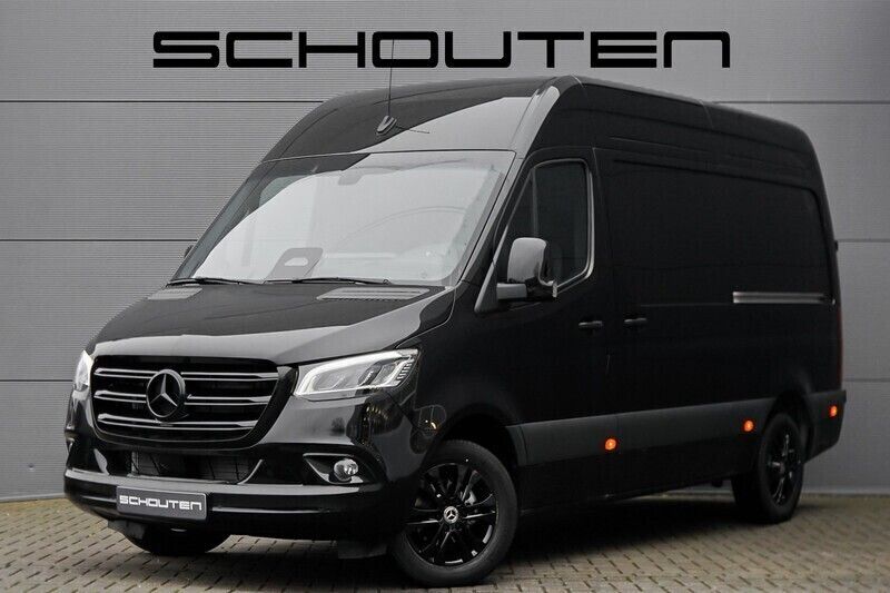 Zwart Nieuw 2024 Mercedes Sprinter Van | € 65.900 - Afbeelding 1/3