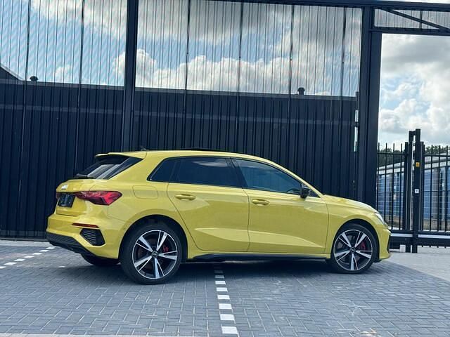 Occasion Audi A3 Sportback Competition 245 PK (180 kW) 2021 Geel Hatchback