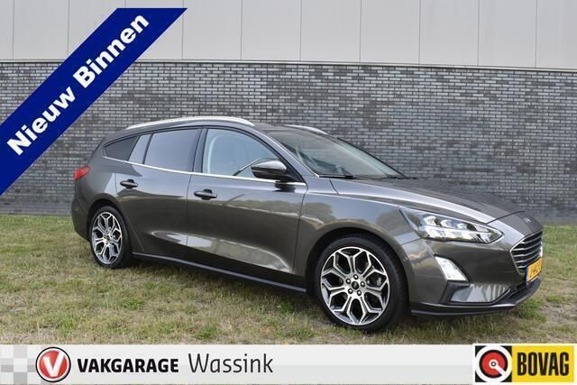 Grijs Gebruikt 2019 Ford Focus Business Edition Stationwagen | € 15.940 (Eerlijke prijs) - Afbeelding 1/4