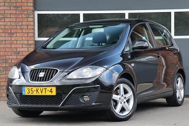 Zwart Gebruikt 2010 Seat Altea MPV | € 3.950 (Eerlijke prijs) - Afbeelding 1/4