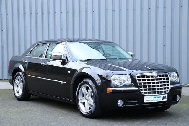 Zwart Gebruikt 2010 Chrysler 300C Sedan | € 16.500 - Afbeelding 1/4