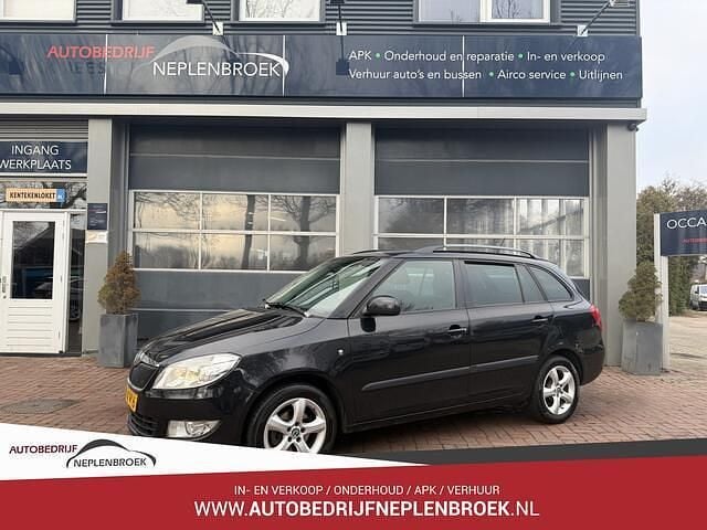 Zwart Gebruikt 2012 Skoda Fabia Tour Stationwagen | € 3.250 (Eerlijke prijs) - Afbeelding 1/4