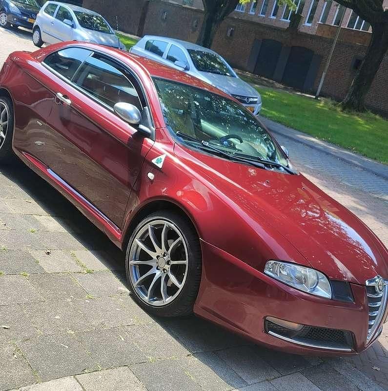 Gebruikt 2007 Alfa Romeo GT Coupé | € 1.800 (Iets duurder) - Afbeelding 1/1