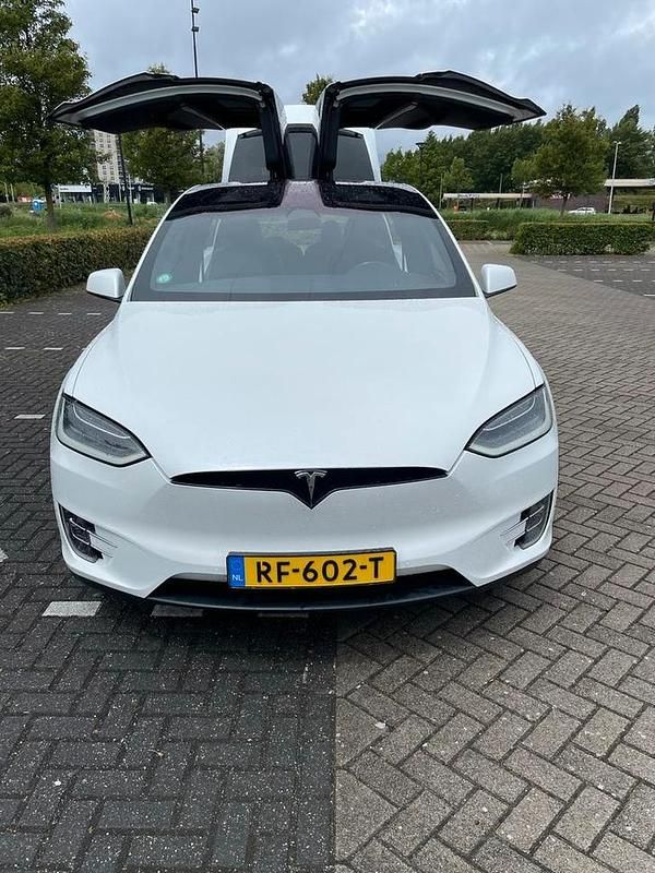 Gebruikt 2017 Tesla Model X SUV | € 29.950 (Eerlijke prijs) - Afbeelding 1/4