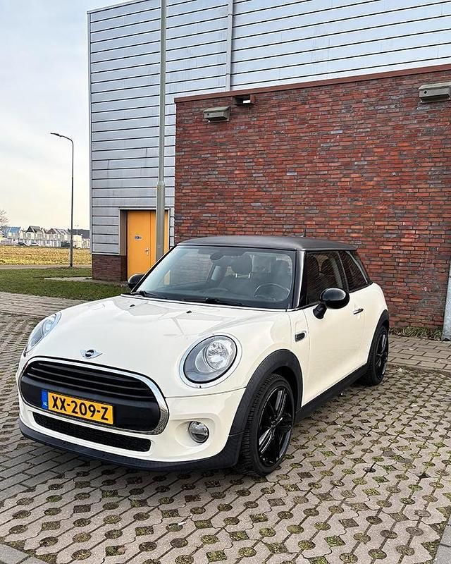 Occasion 2016 Mini ONE Chili Hatchback | € 10.499 (Super prijs) - Afbeelding 1/4