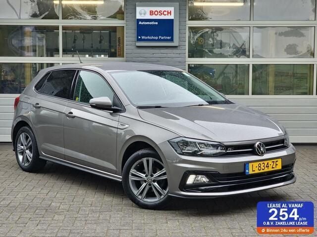 Grijs Gebruikt 2021 VW Polo R-line Edition Hatchback | € 18.950 (Eerlijke prijs) - Afbeelding 1/4