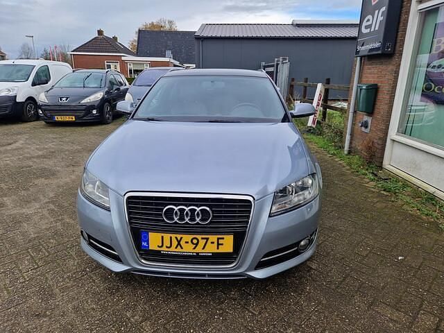 Occasion Audi A3 Sportback Basis 125 PK (91 kW) 2011 Grijs (metallic) Hatchback