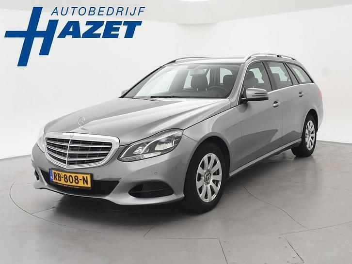 Grijs Occasion 2013 Mercedes E200 Stationwagen | € 9.750 (Eerlijke prijs) - Afbeelding 1/4