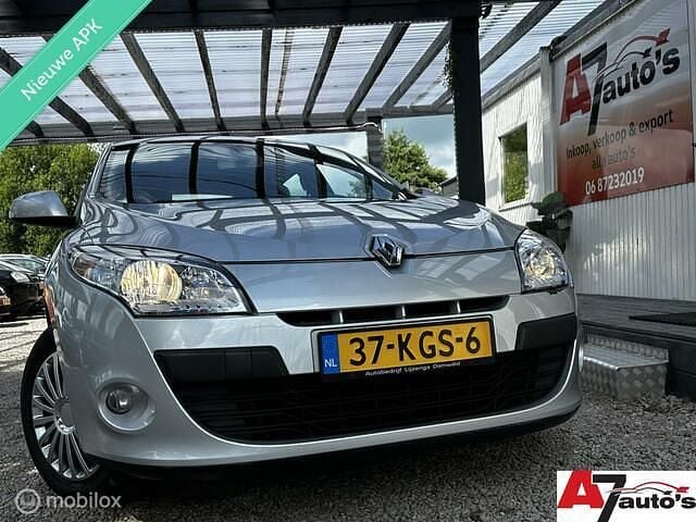 Grijs Gebruikt 2009 Renault Mégane III Hatchback | € 2.200 (Eerlijke prijs) - Afbeelding 1/4