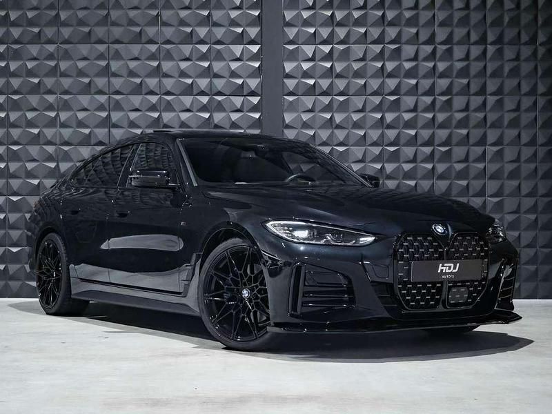 Zwart Gebruikt 2024 BMW 430 Gran Coupé M Sport Coupé | € 59.900 (Eerlijke prijs) - Afbeelding 1/4