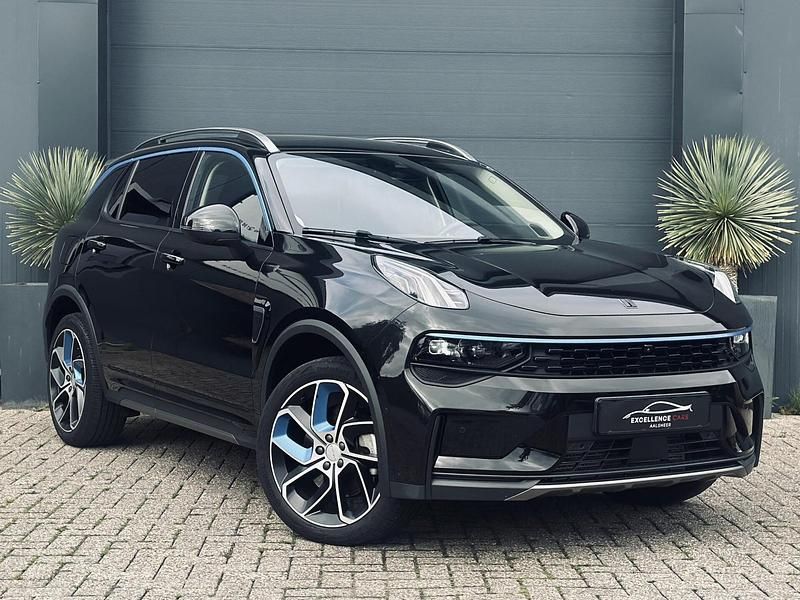 Zwart Gebruikt 2023 Lynk & Co 01 SUV | € 25.950 (Eerlijke prijs) - Afbeelding 1/4