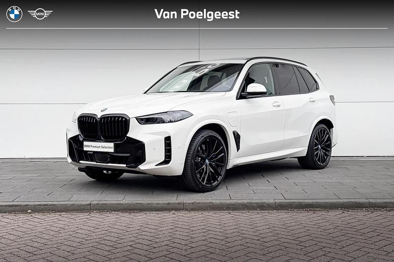 Wit Gebruikt 2025 BMW X5 Comfort Edition SUV | € 113.900 (Duur) - Afbeelding 1/4