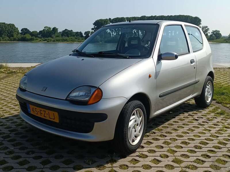 Zilver Gebruikt 2000 Fiat Seicento Hatchback | € 950 (Eerlijke prijs) - Afbeelding 1/4