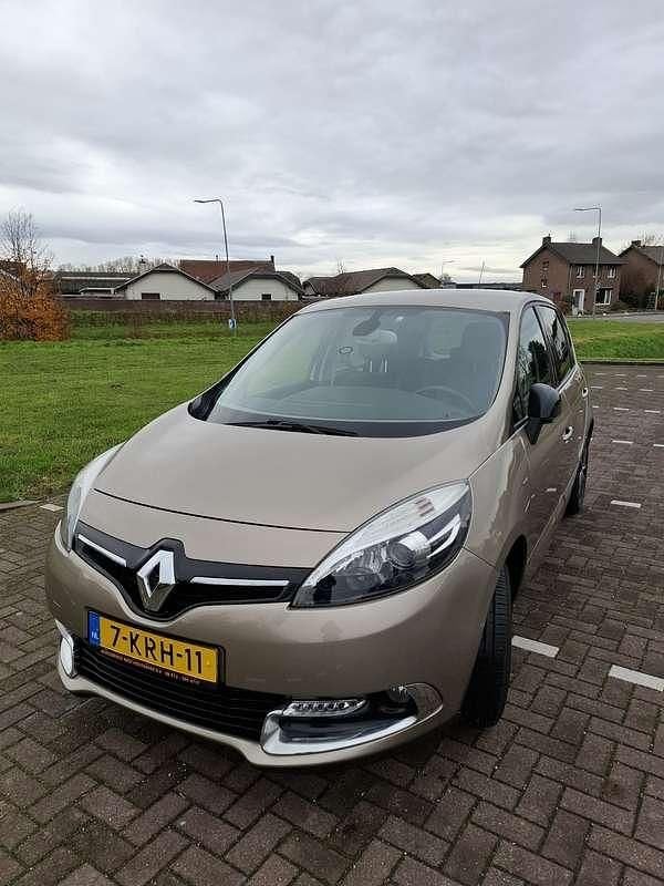 Gebruikt 2012 Renault Scénic Dynamique MPV | € 5.750 (Eerlijke prijs) - Afbeelding 1/4