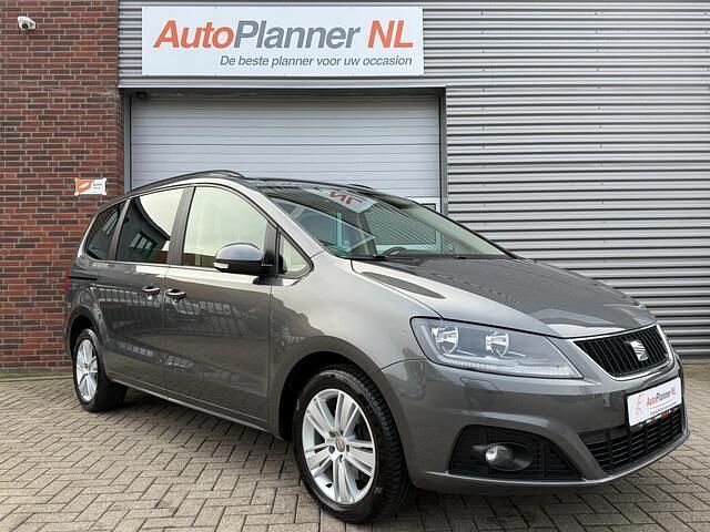 Grijs (metallic) Occasion 2013 Seat Alhambra Style MPV | € 14.944 (Iets duurder) - Afbeelding 1/4