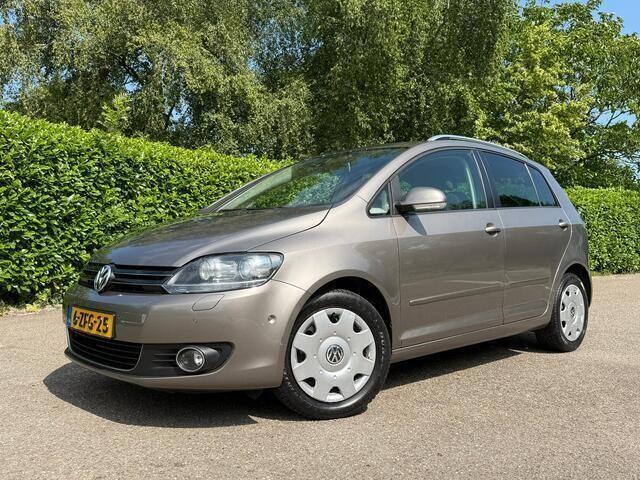Bruin Gebruikt 2010 VW Golf Plus Comfortline MPV | € 6.444 (Iets duurder) - Afbeelding 1/4