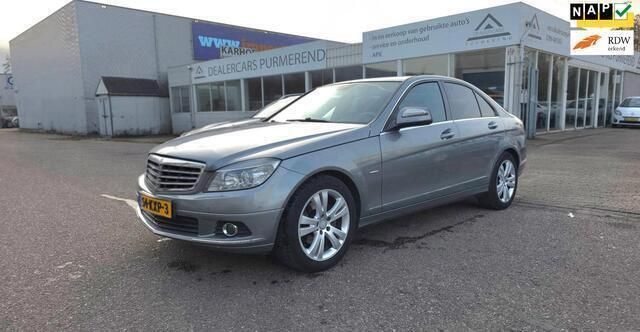 Grijs Gebruikt 2008 Mercedes C220 Sedan | € 5.250 (Eerlijke prijs) - Afbeelding 1/4