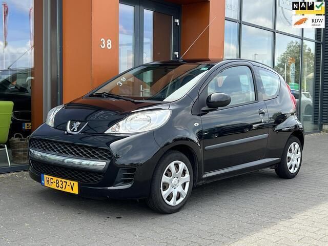 Zwart Gebruikt 2009 Peugeot 107 Hatchback | € 1.890 (Eerlijke prijs) - Afbeelding 1/4