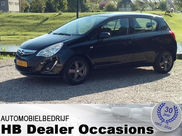 Zwart Gebruikt 2013 Opel Corsa Design Edition Hatchback | € 3.450 (Eerlijke prijs) - Afbeelding 1/4