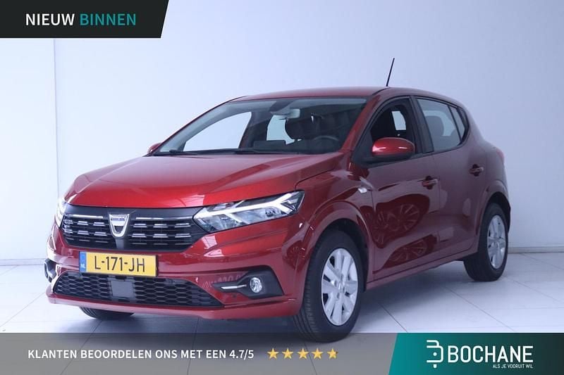Rood Gebruikt 2021 Dacia Sandero Essentiel Hatchback | € 13.540 (Goede deal) - Afbeelding 1/4