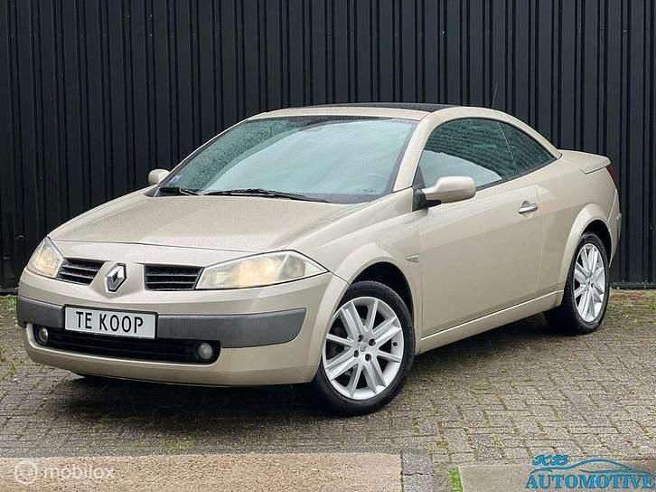 Gebruikt 2004 Renault Mégane II Luxe | € 2.350 (Eerlijke prijs) - Afbeelding 1/4