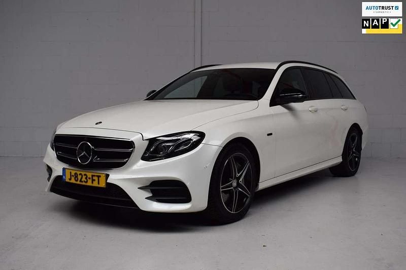 Wit, metallic lak Gebruikt 2020 Mercedes E300 Business Stationwagen | € 27.945 (Eerlijke prijs) - Afbeelding 1/4