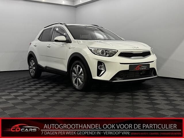 Wit Gebruikt 2025 Kia Stonic Start SUV | € 24.950 (Eerlijke prijs) - Afbeelding 1/4