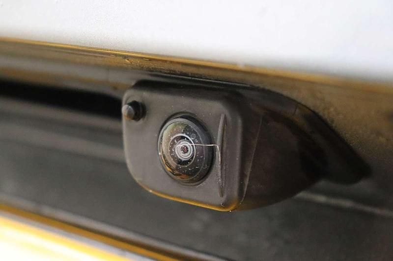 Occasion Mini Cooper SE Favoured 160 kW (218 PK) 2024 Zwart Hatchback