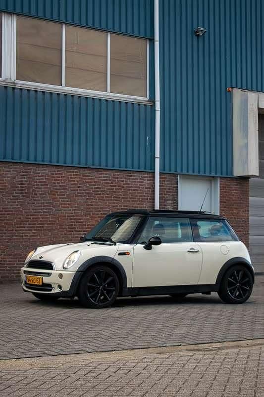 Gebruikt 2005 Mini Cooper Hatchback | € 2.750 (Super prijs) - Afbeelding 1/4