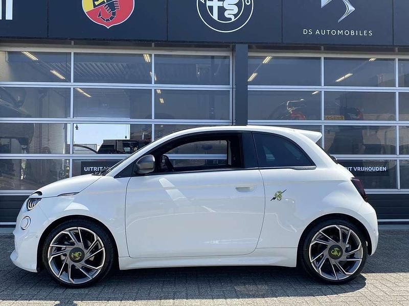 Nieuw Abarth 500e Turismo 114 kW (155 PK) 2025 Overig Hatchback