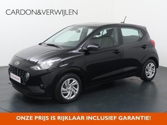 Zwart Gebruikt 2023 Hyundai i10 Comfort Hatchback | € 12.940 (Goede deal) - Afbeelding 1/4