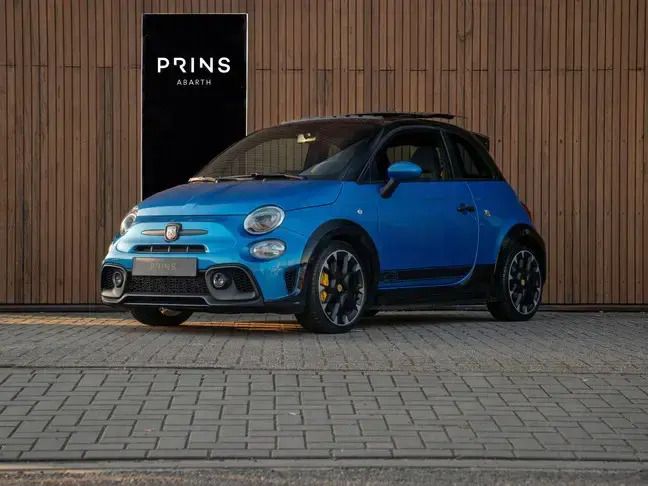 Blauw, metallic lak Gebruikt 2022 Abarth 695 Hatchback | € 38.900 - Afbeelding 1/4
