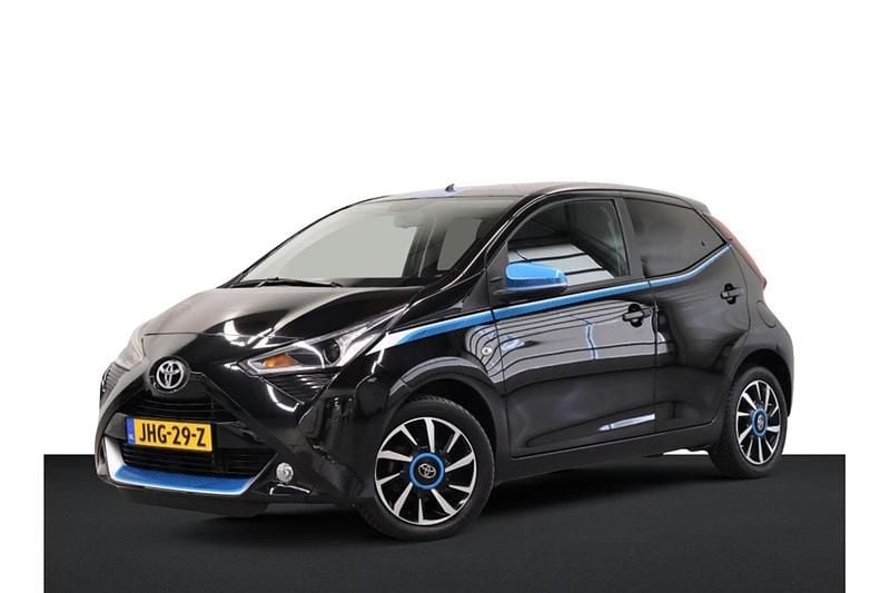 Zwart Gebruikt 2018 Toyota Aygo Trend Hatchback | € 11.499 (Iets duurder) - Afbeelding 1/1