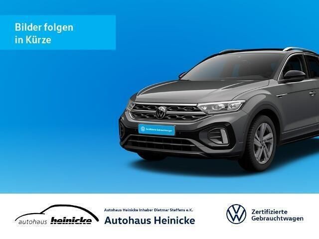 Grijs Gebruikt 2023 VW Golf VIII Move Sedan | € 29.128 (Eerlijke prijs) - Afbeelding 1/4