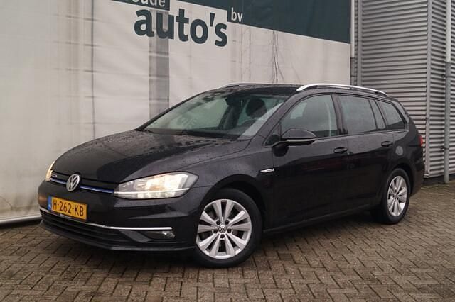 Occasion VW Golf VIII Comfortline 131 PK (96 kW) 2020 Zwart Stationwagen