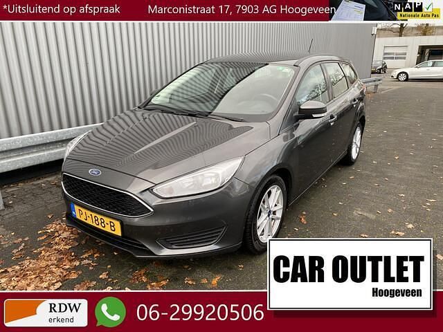 Grijs Gebruikt 2017 Ford Focus Trend Stationwagen | € 6.750 (Goede deal) - Afbeelding 1/4