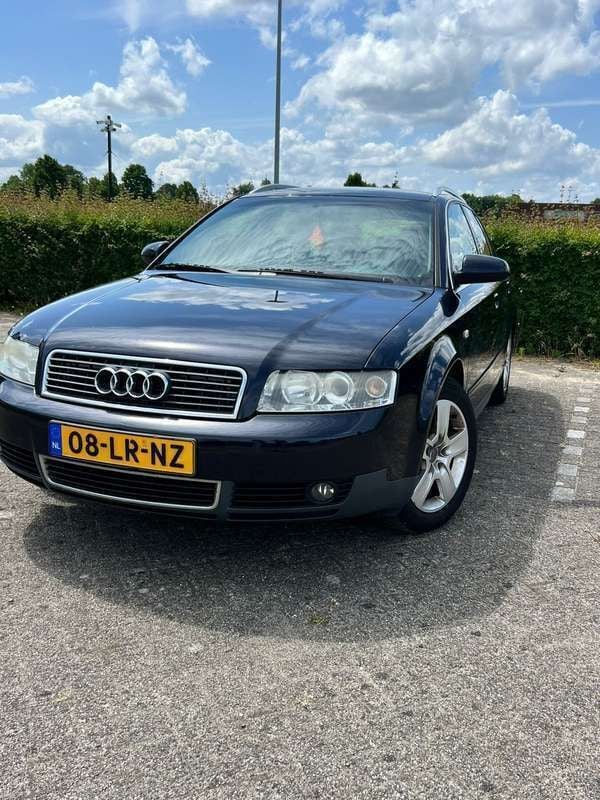 Blauw Gebruikt 2003 Audi A4 Stationwagen | € 1.850 (Goede deal) - Afbeelding 1/4