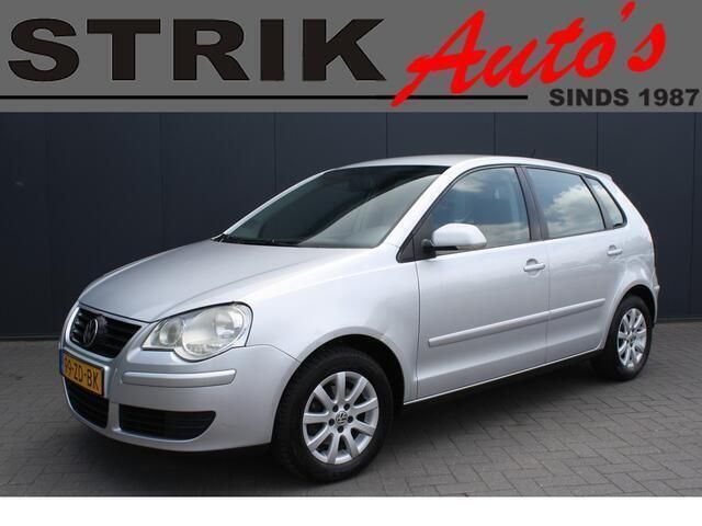 Grijs Gebruikt 2008 VW Polo Hatchback | € 2.888 (Eerlijke prijs) - Afbeelding 1/4