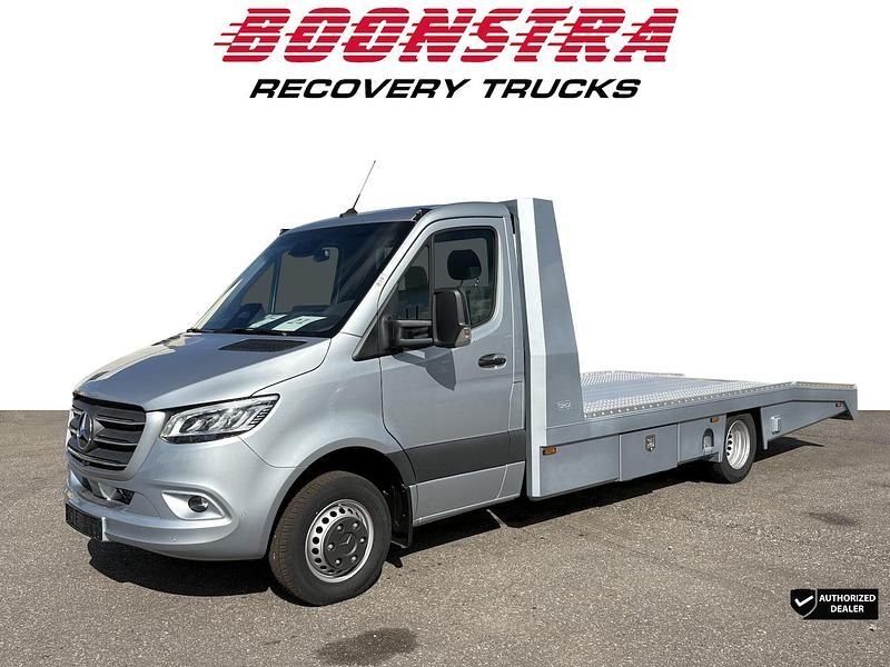 Grijs (metallic) Occasion 2024 Mercedes Sprinter Van | € 87.950 - Afbeelding 1/4