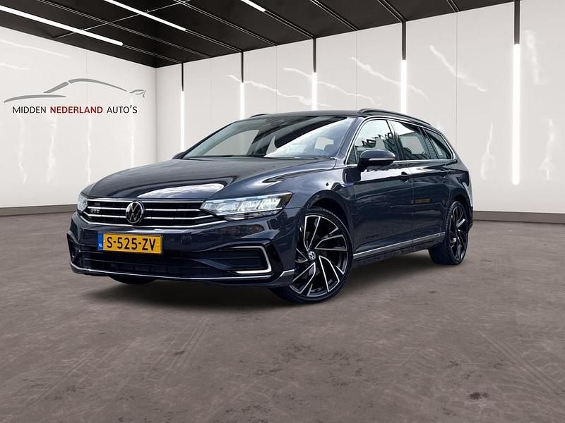 Grijs Gebruikt 2021 VW Passat GTE Stationwagen | € 22.450 (Goede deal) - Afbeelding 1/4