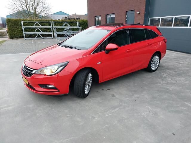 Occasion Opel Astra Innovation 105 PK (77 kW) 2016 Rood (metallic) Stationwagen