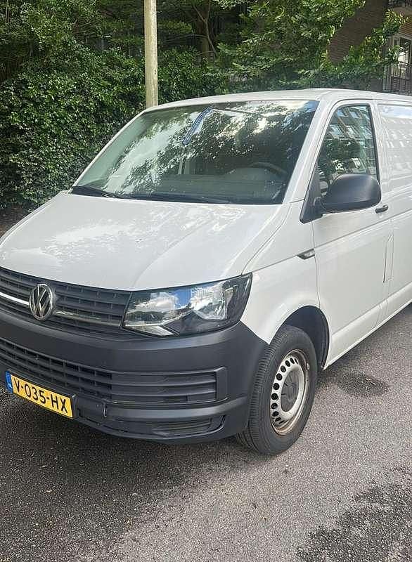 Wit Gebruikt 2017 VW T6 Trendline Van | € 4.999 (Duur) - Afbeelding 1/4
