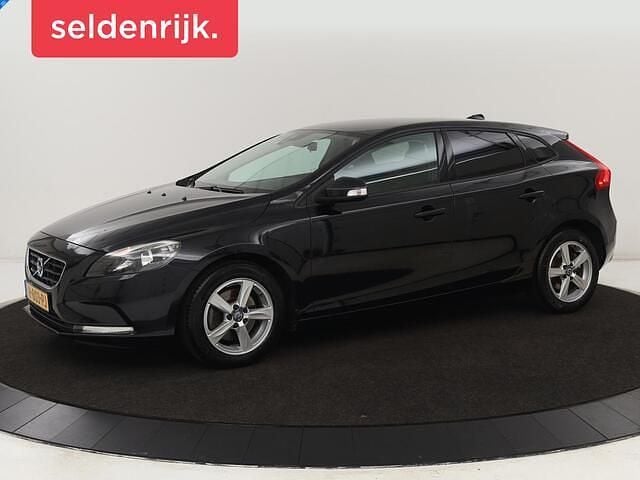 Zwart Gebruikt 2015 Volvo V40 Kinetic Stationwagen | € 11.900 (Eerlijke prijs) - Afbeelding 1/4