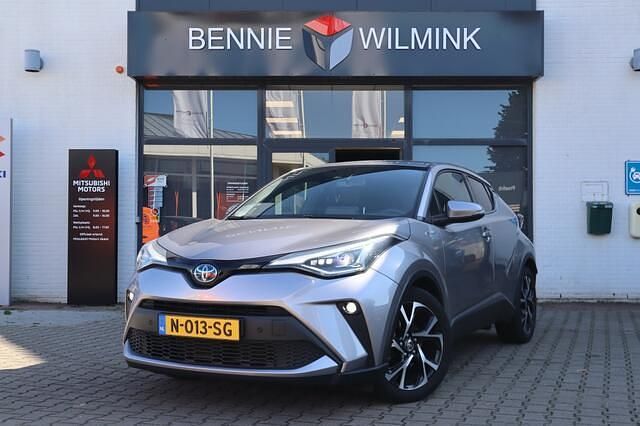 Grijs Gebruikt 2022 Toyota C-HR Luxury SUV | € 26.650 (Eerlijke prijs) - Afbeelding 1/4