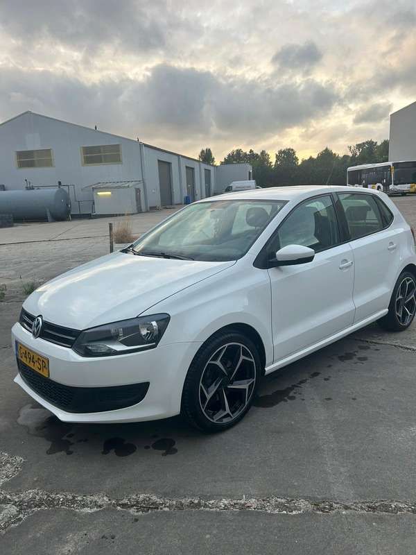 Gebruikt 2011 VW Polo Trendline Sedan | € 6.999 (Iets duurder) - Afbeelding 1/4