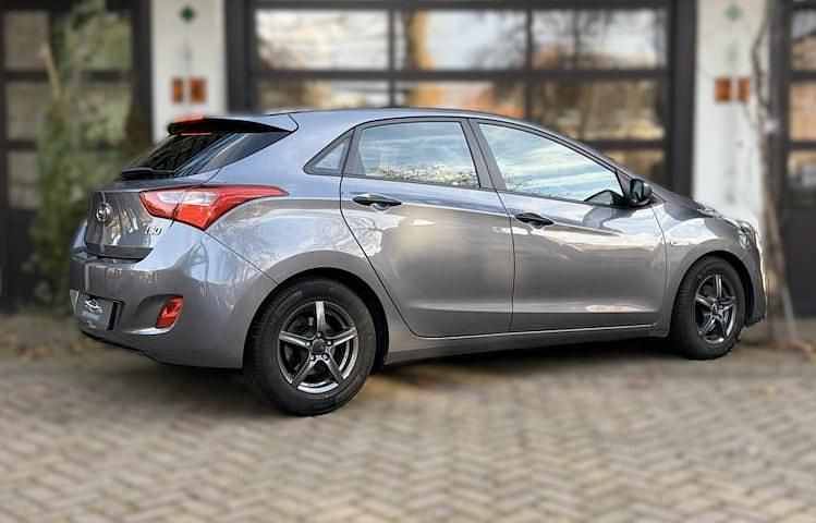 Occasion Hyundai i30 99 PK (72 kW) 2013 Grijs Hatchback