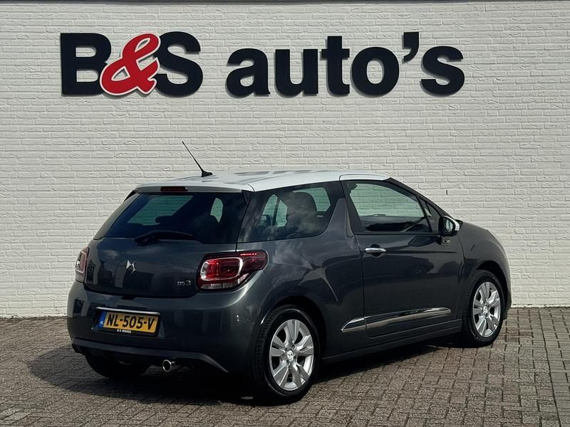 Occasion DS Automobiles DS3 So Chic 82 PK (60 kW) 2015 Grijs, metallic lak Hatchback
