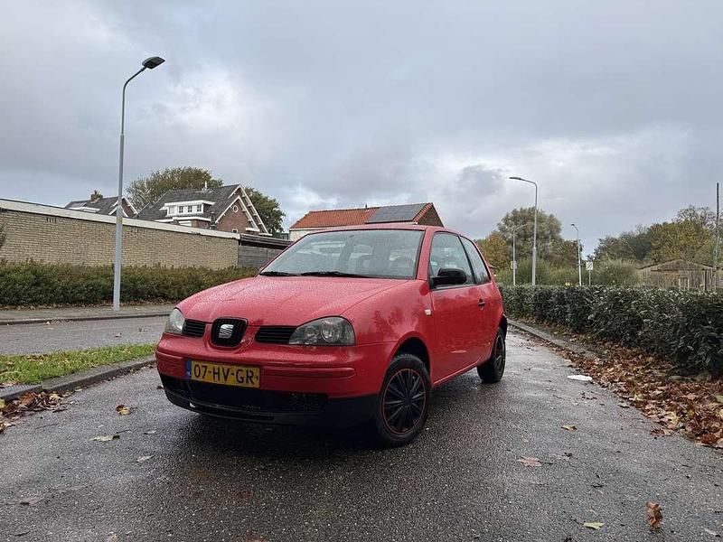 Rood Gebruikt 2002 Seat Arosa Stella Hatchback | € 800 (Eerlijke prijs) - Afbeelding 1/4